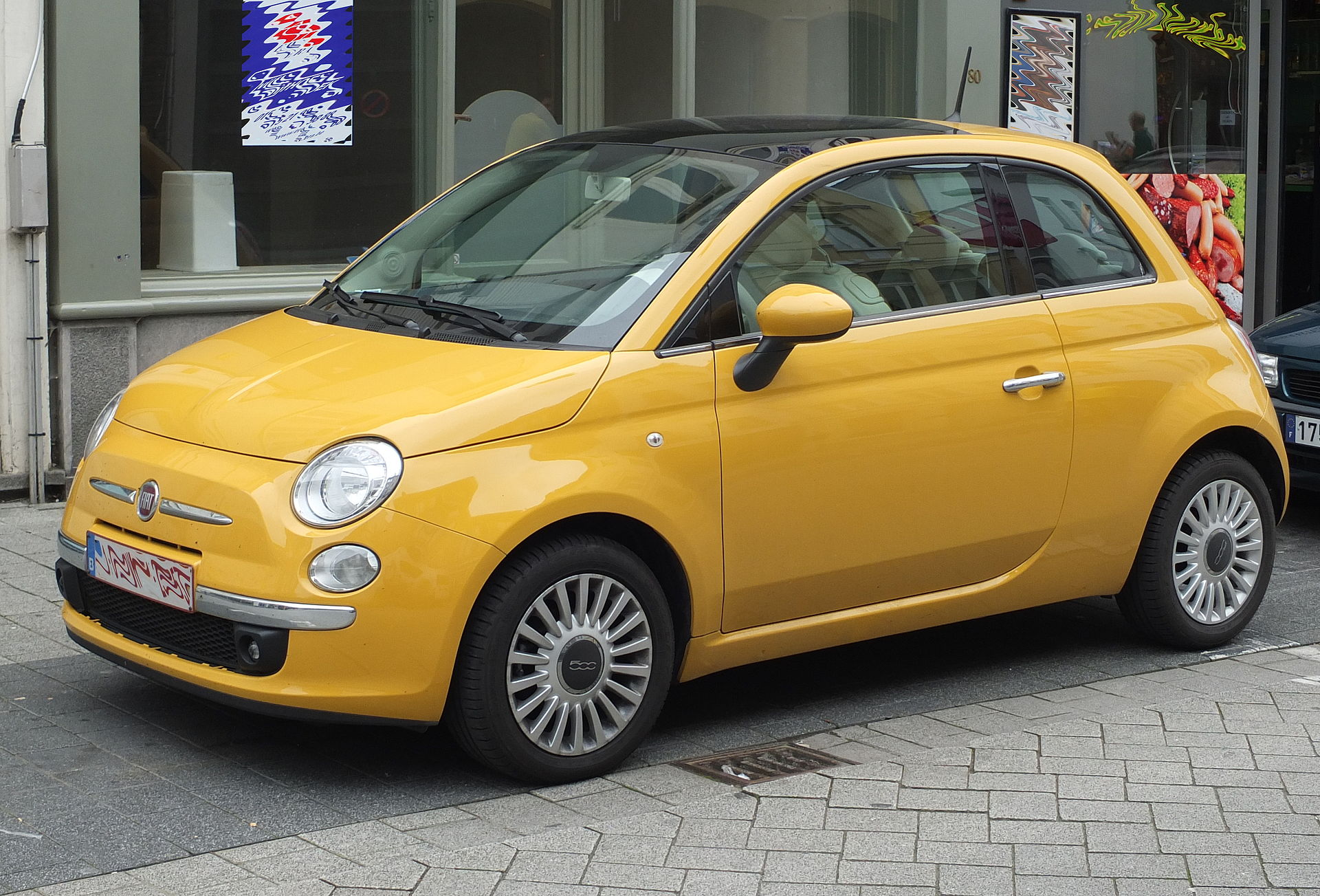 An image of a 2007 Fiat 500.