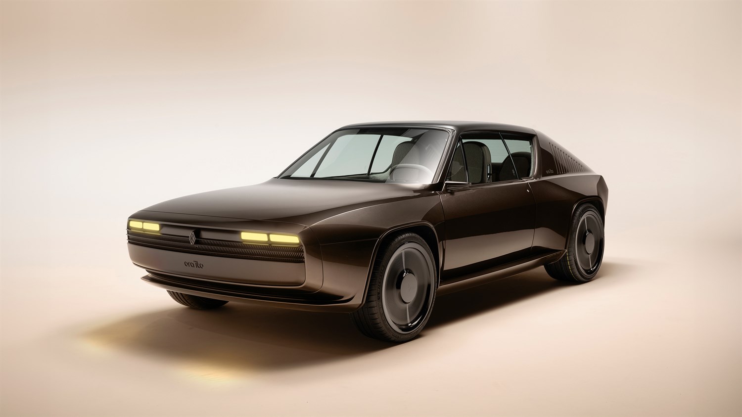 An image of the R17 show car.